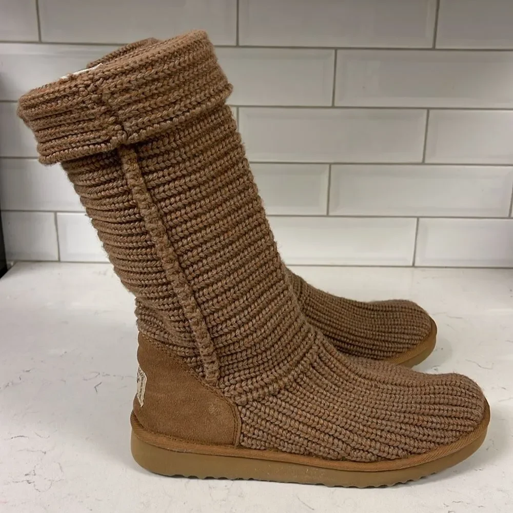 UGG 5817 Cardy Knit Boot Brown - Tan Size 8